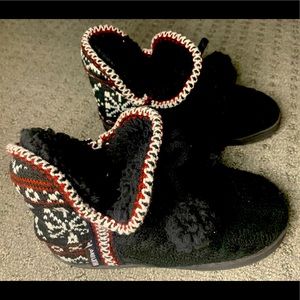 Muk Luks Womens Slippers Small 5-6 New